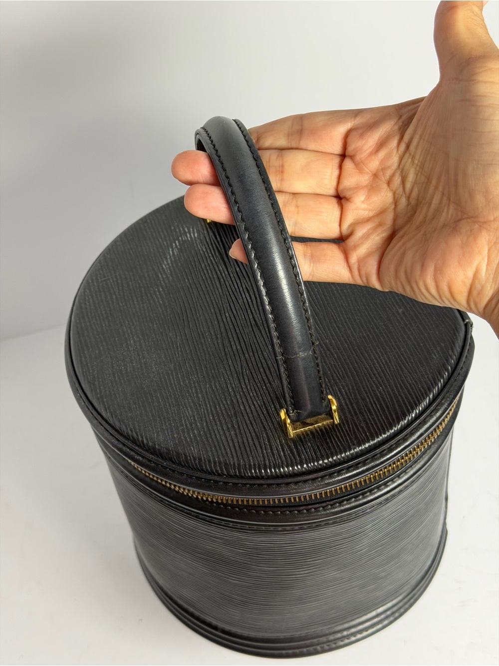 Louis Vuitton Black Epi Cannes Vanity Bag - Picture 4 of 15